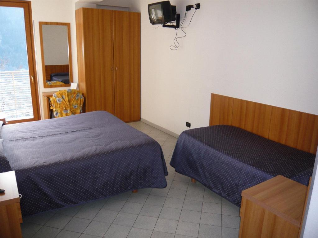 Hotel Rezia Сондало Номер фото