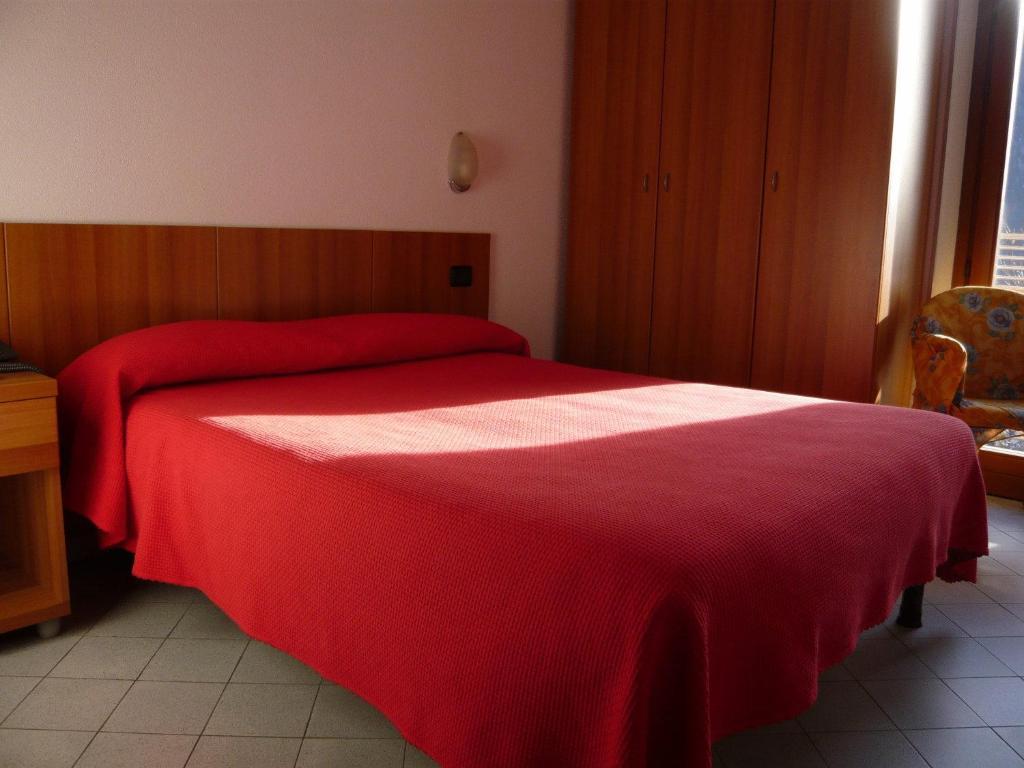 Hotel Rezia Сондало Номер фото
